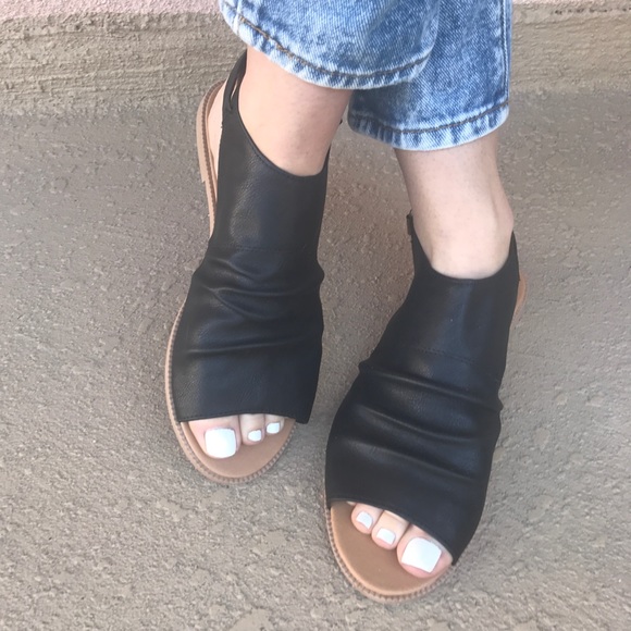 LAST ONE Slingback Sandal - Picture 5 of 8